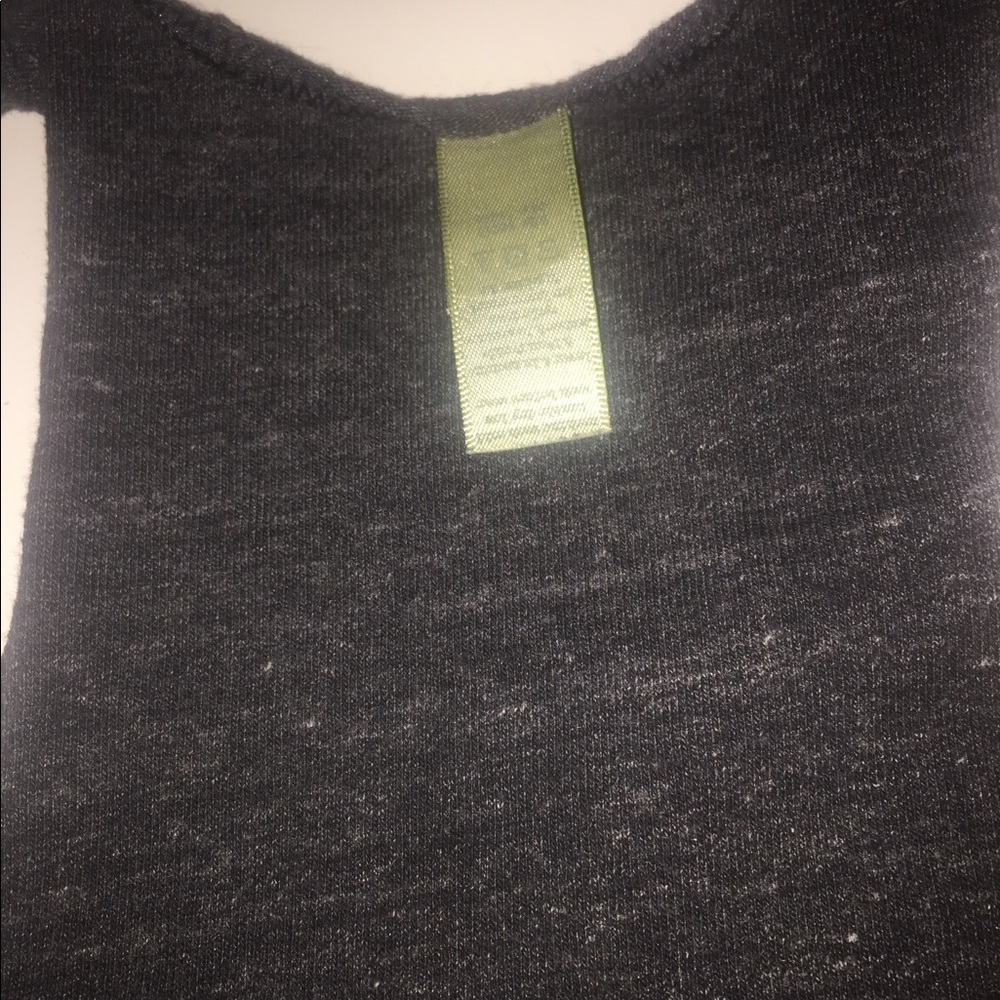 Ladies tee - Picture 3 of 3